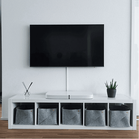 Large Monitor / TV